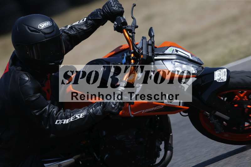 Archiv-2023/28 05.06.2023 Moto Club Anneau du Rhin/blanc-novice/7